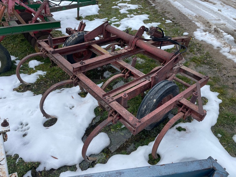 Tillage - Plows  Graham 9 Tooth Chisel Plow Photo